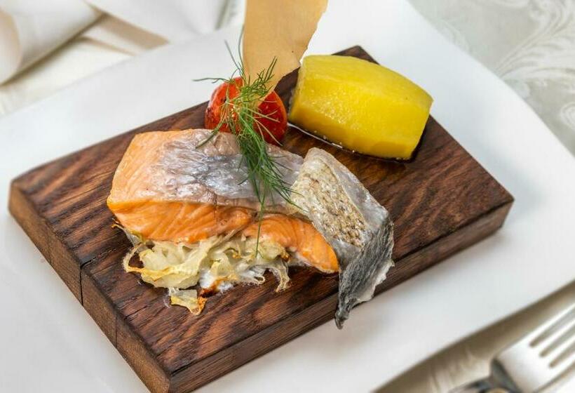 Номер Economy, Armin