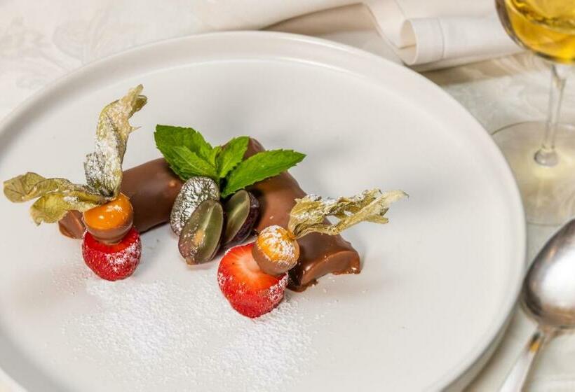 Номер Economy, Armin