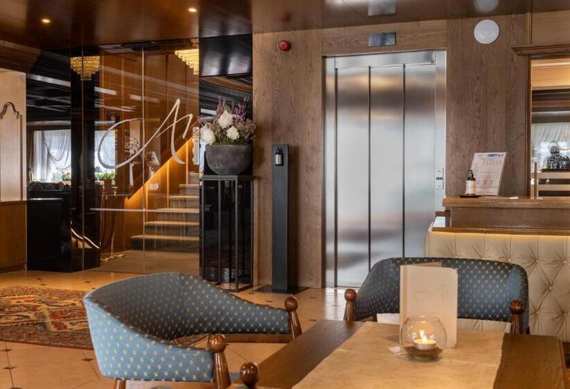 Номер Economy, Armin