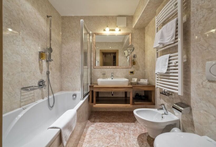 Номер Комфорт, Armin