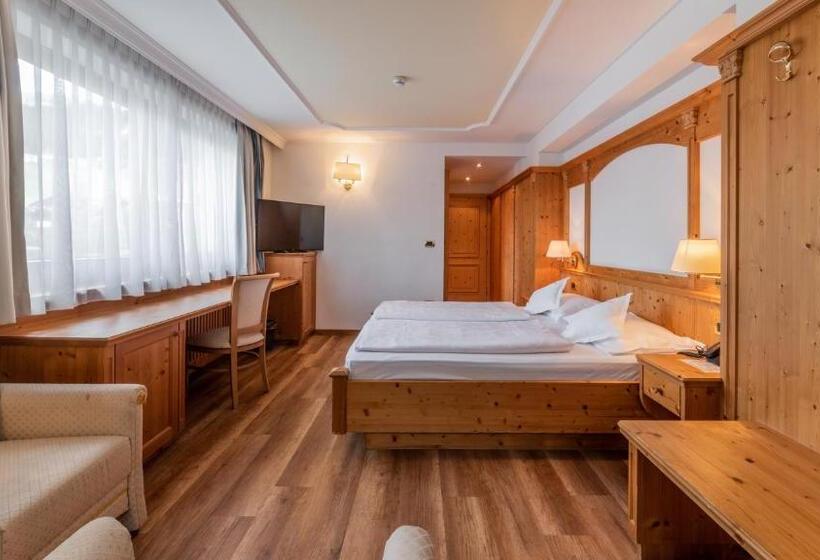 Номер Superior, Armin