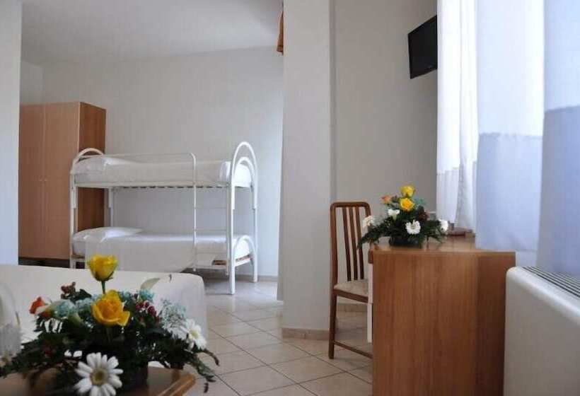 חדר סטנדרט לארבעה, Caraibi