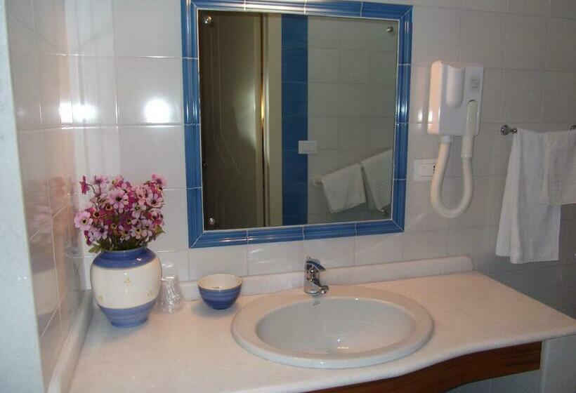 스탠다드 룸, Dei Messapi