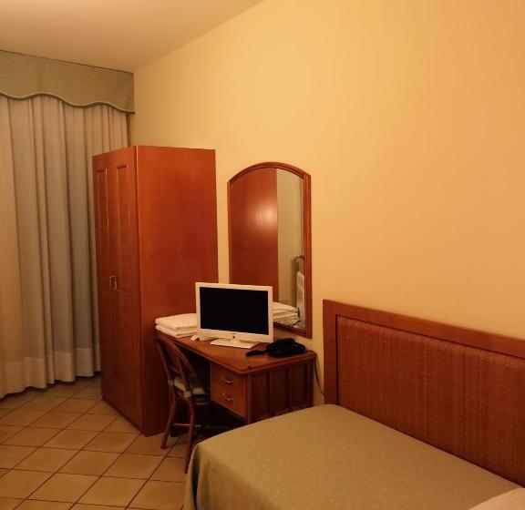 스탠다드 싱글 룸, Dei Messapi