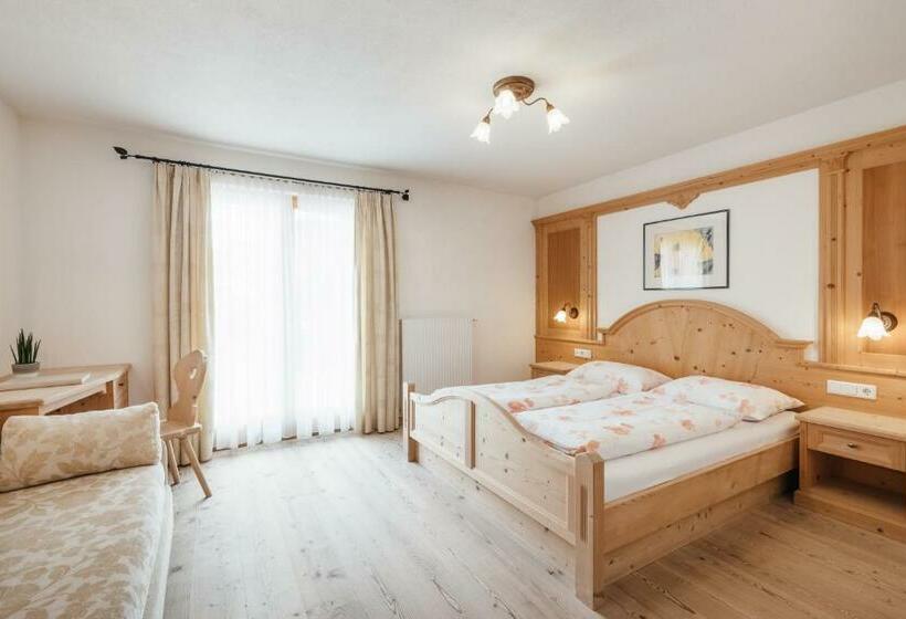 חדר סטנדרט עם מרפסת, Garni Ciasa Urban