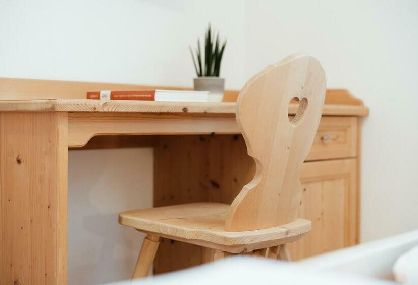 חדר סטנדרט עם מרפסת, Garni Ciasa Urban