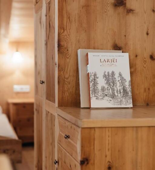 סטודיו סטנדרט עם מרפסת, Garni Ciasa Urban