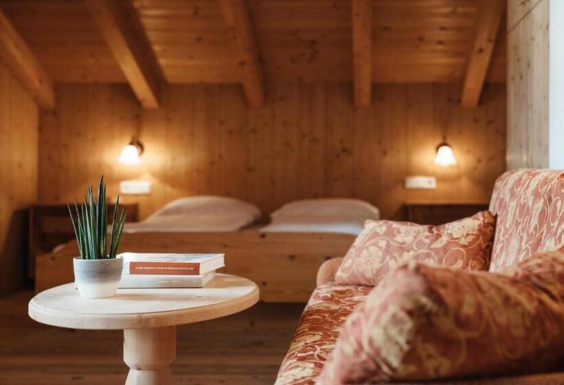 סטודיו סטנדרט עם מרפסת, Garni Ciasa Urban