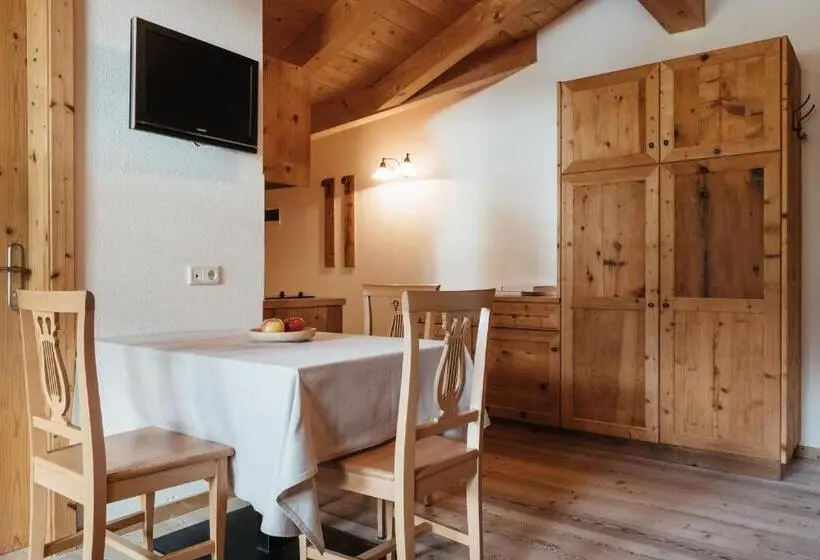 Standard-studio Parveke, Garni Ciasa Urban