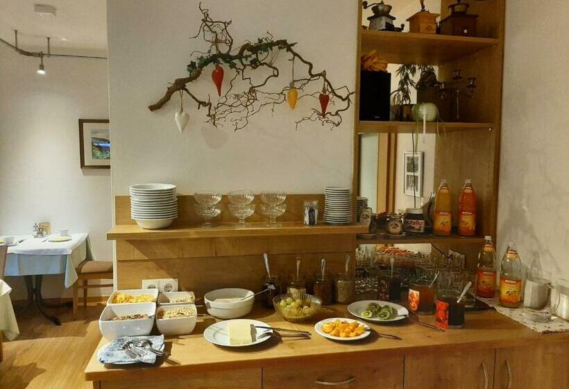 اتاق استاندارد با بالکن, Garni Anny