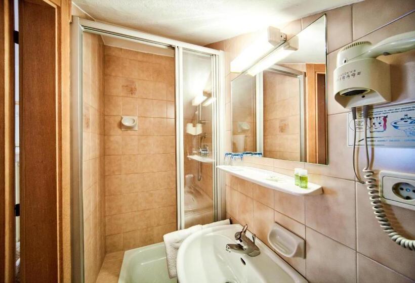 اتاق استاندارد با بالکن, Garni Anny