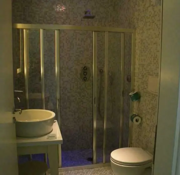 Standard-huone, Genova