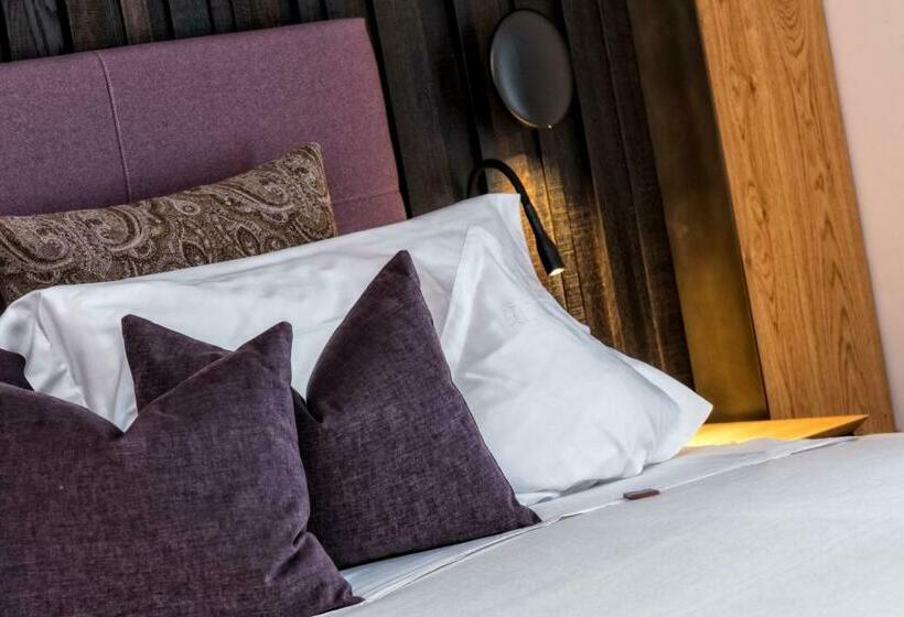 クラシックルーム, Genziana