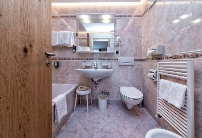 クラシックルーム, Genziana