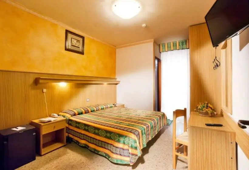 Standard-huone, Kennedy