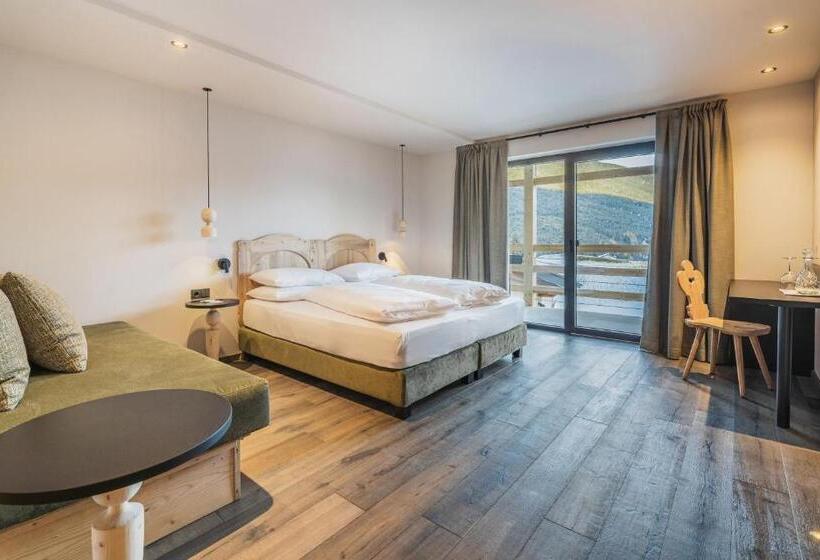 Номер Deluxe с Балконом, La Cort My Dollhouse Adults Only