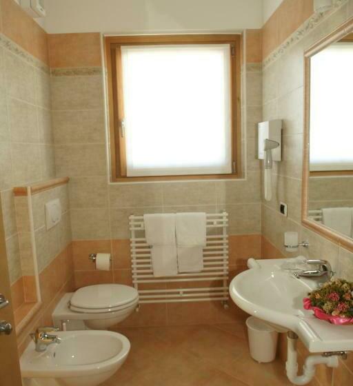 Camera Standard, La Tea