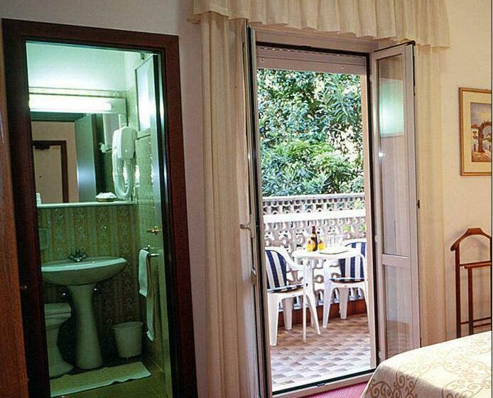 バルコニー付きスタンダードルーム, Lido