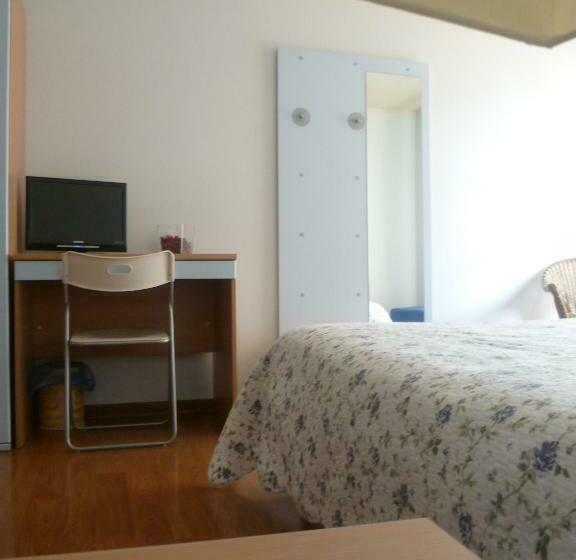 Номер Стандарт Индивидуальный, Moniga