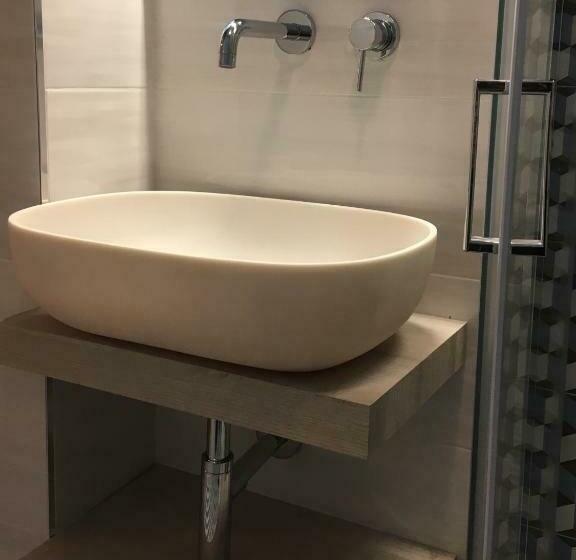 Номер Стандарт, Moniga