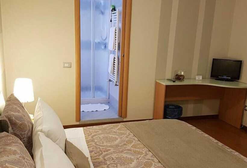 Номер Стандарт Индивидуальный, Moniga