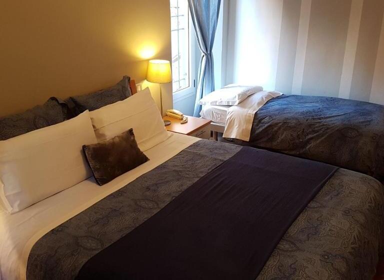 Номер Стандарт Трехместный, Moniga