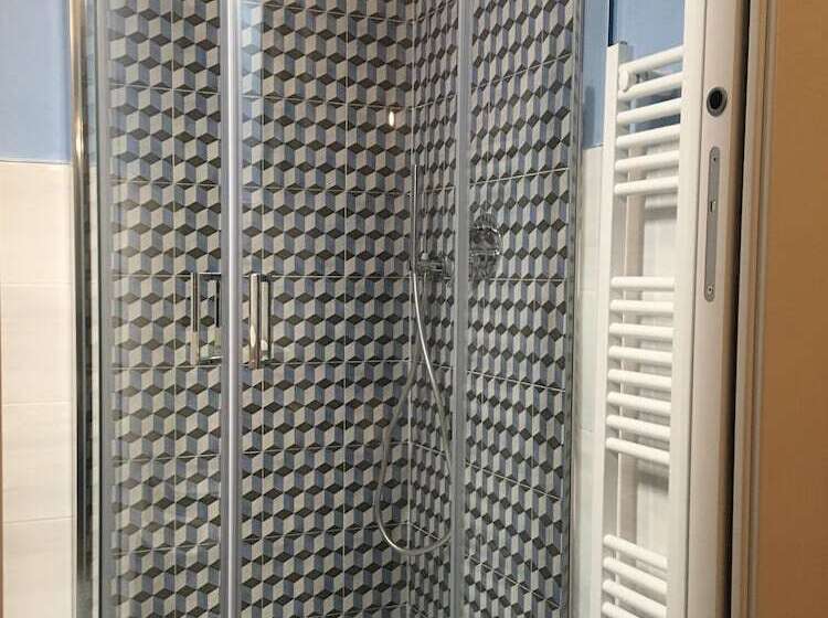 Номер Стандарт Индивидуальный, Moniga