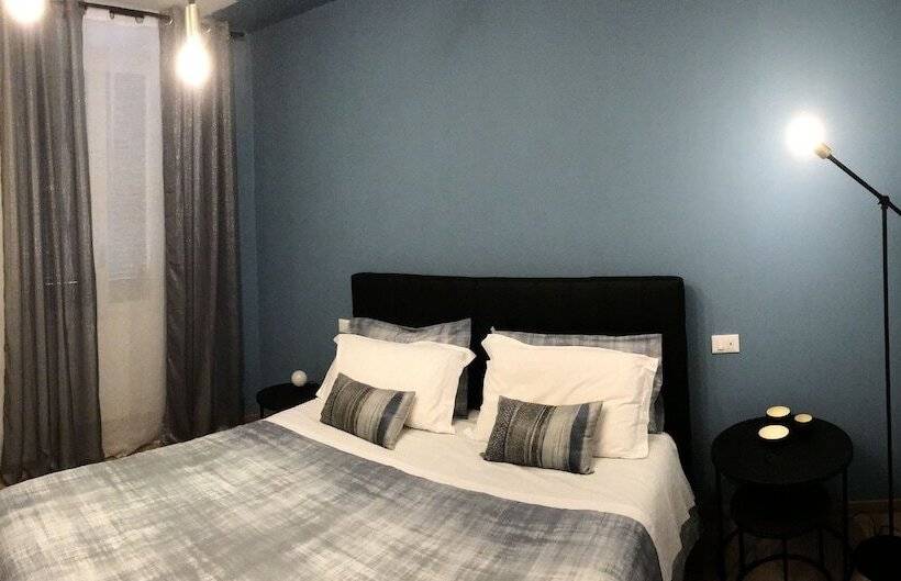 Номер Стандарт, Moniga