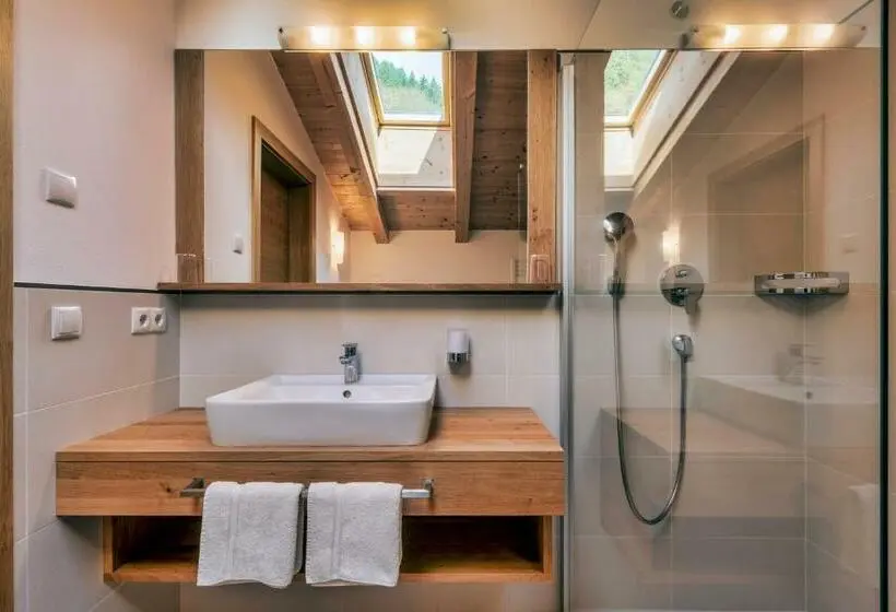 اتاق استاندارد با چشم‌انداز, Mountain Lodge Prennanger