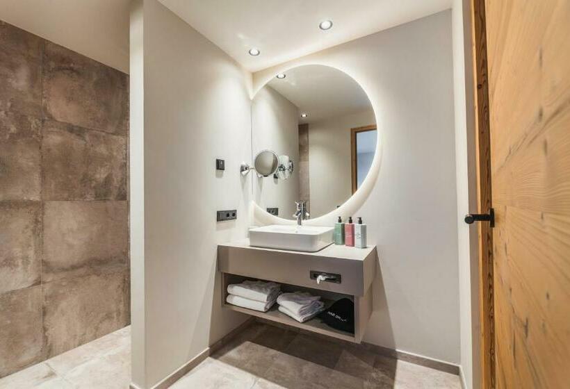 Номер Economy, La Cort My Dollhouse Adults Only