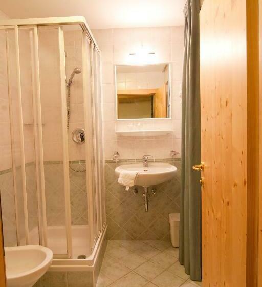 חדר סטנדרט עם מרפסת, Pension Enzian