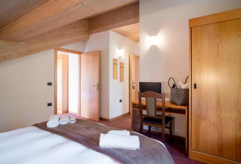 Pokój Rodzinny, Piccola Baita