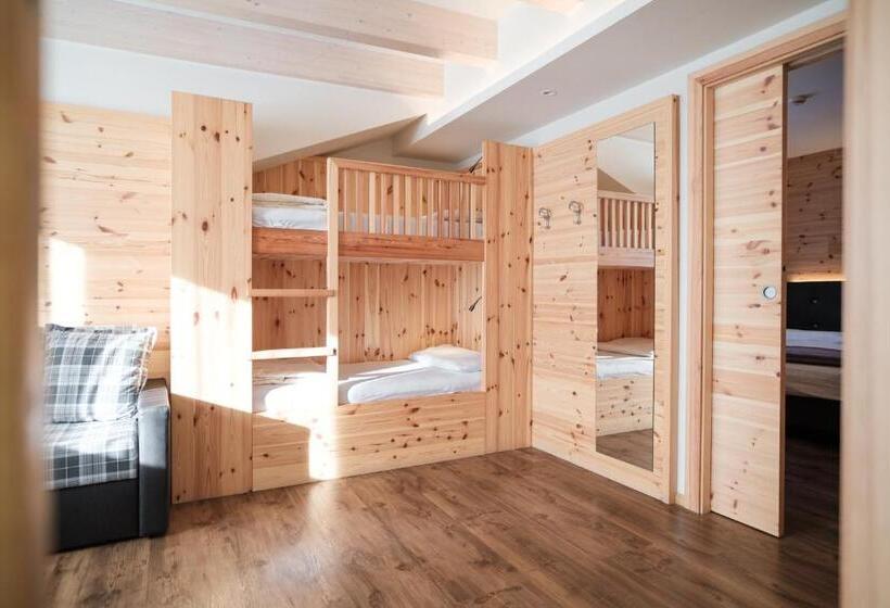 Pokój Rodzinny Deluxe, Piccola Baita