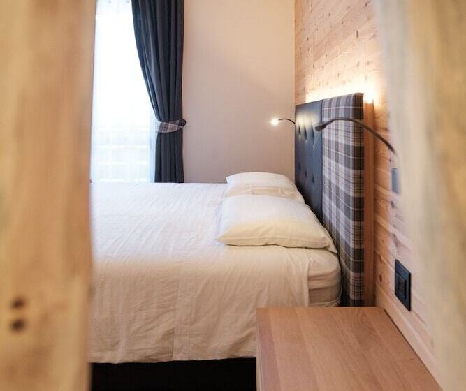 Pokój Rodzinny, Piccola Baita