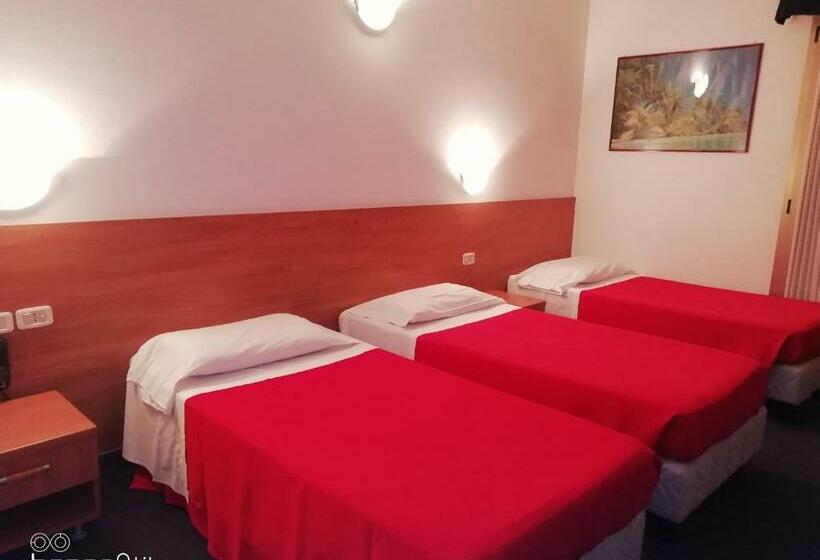 اتاق استاندارد سه نفره, San Marco