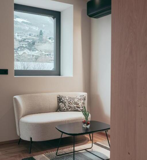 סוויטה, Soley Suites   Adults Only