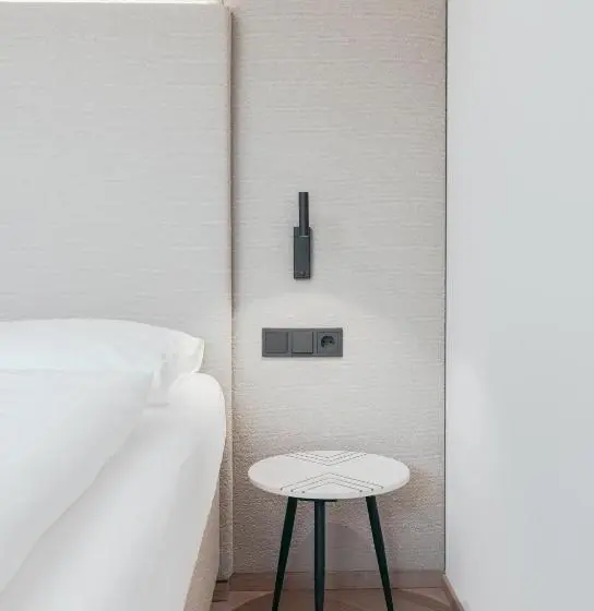 スイート, Soley Suites Adults Only
