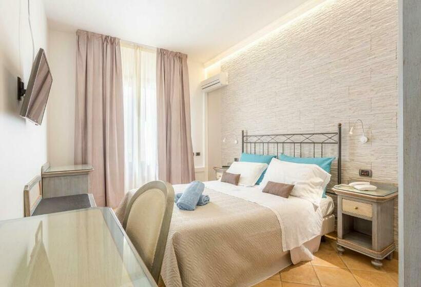 标准间带阳台, Trinacria