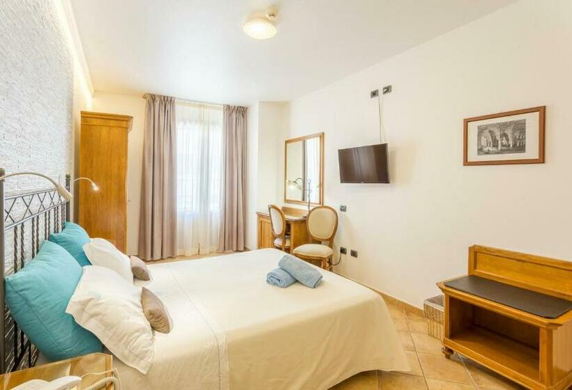 标准三人间, Trinacria