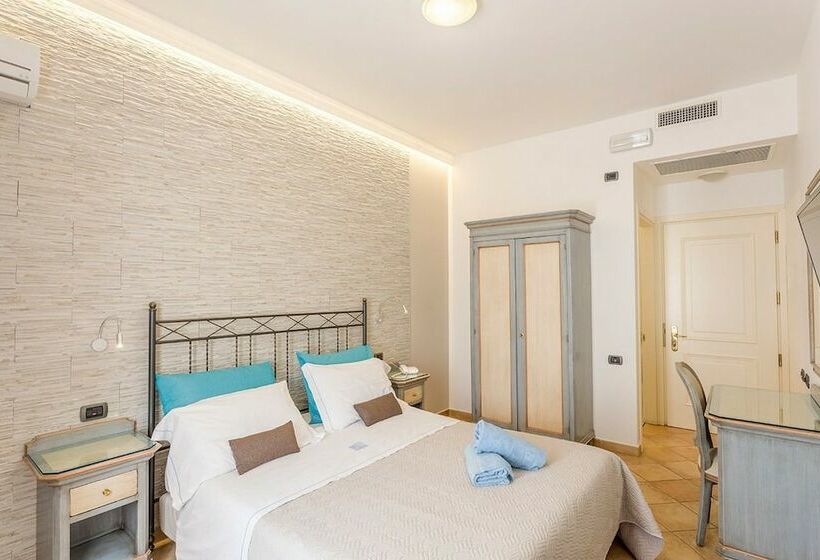 标准间带阳台, Trinacria