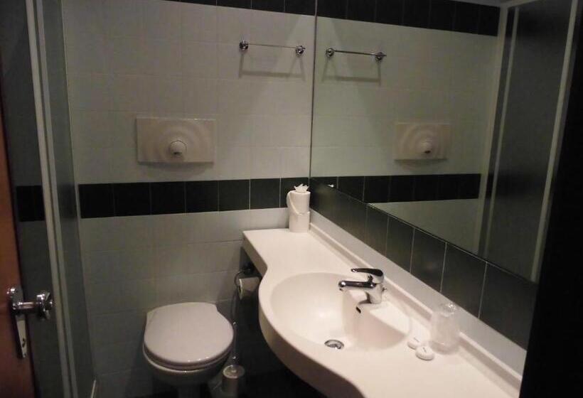 חדר סטנדרט יחיד, Valverde