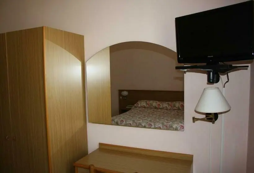 Habitació Triple Estàndard amb Vistes, Vapore