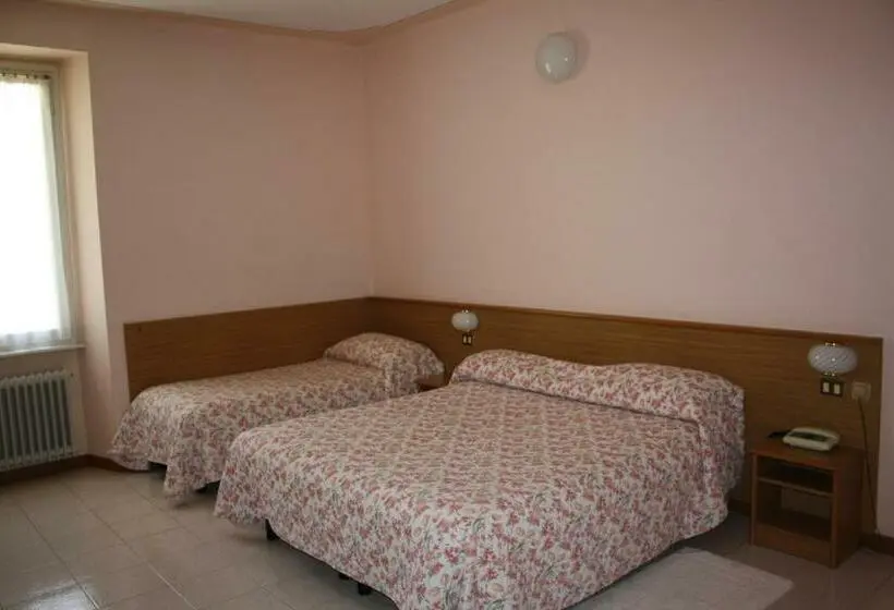 Habitació Triple Estàndard amb Vistes, Vapore