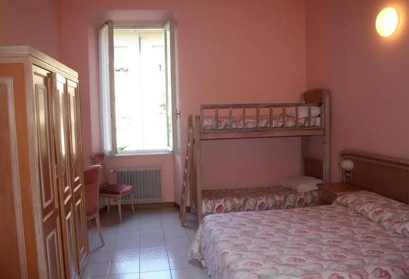 Habitació Quàdruple Estàndard, Vapore