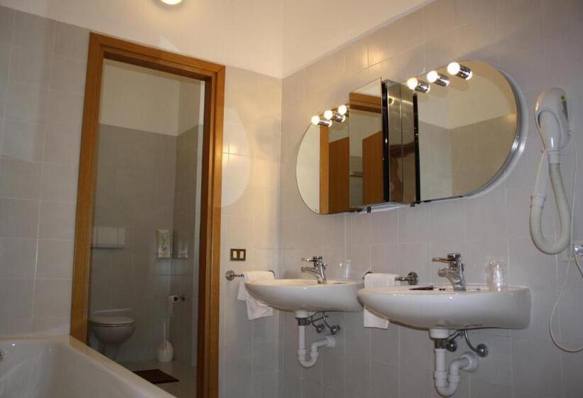 חדר סטנדרט לארבעה, Vapore