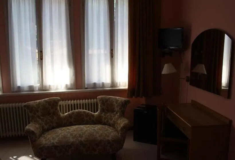 Habitació Triple Estàndard, Vapore