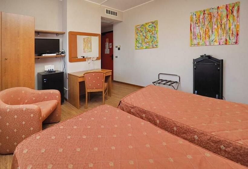 غرفة قياسية, Versailles