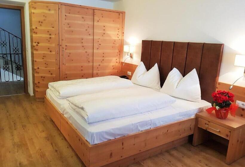 スーペリアールーム, Zur Brücke   Your Home In Heart Of South Tyrol, With Brixencard And Free Parking