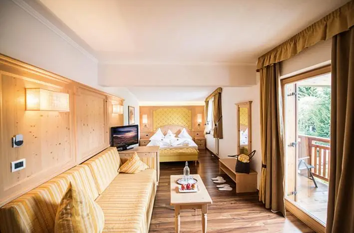 デラックスルーム, Parkhotel Holzerhof