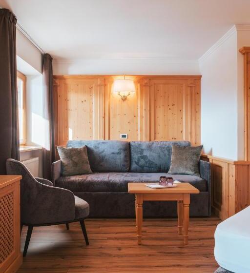 주니어 스위트, Parkhotel Holzerhof